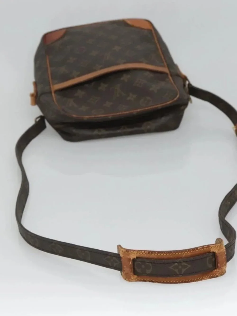 LOUIS VUITTON Monogram Danube MM Shoulder Bag M45264 LV Auth